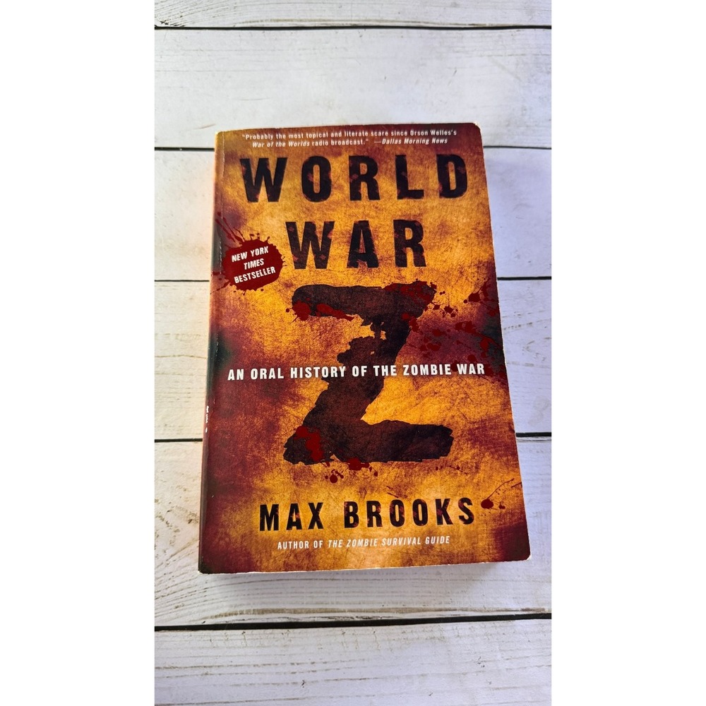 World War Z Max Brooks 2006 First Paperback Edition Zombie Fiction